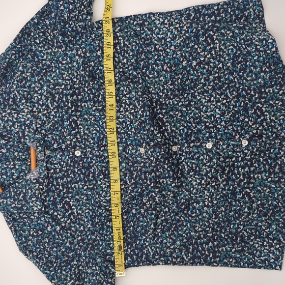 Eddie Bauer Women’s Leaf Motif Button Up Shirt - Picture 6 of 8